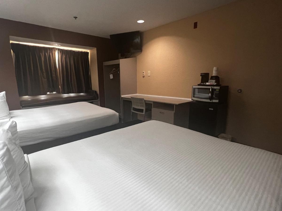 Microtel Inn & Suites By Wyndham Houston/Webster/Nasa/Clearlake Nassau Bay Exterior foto